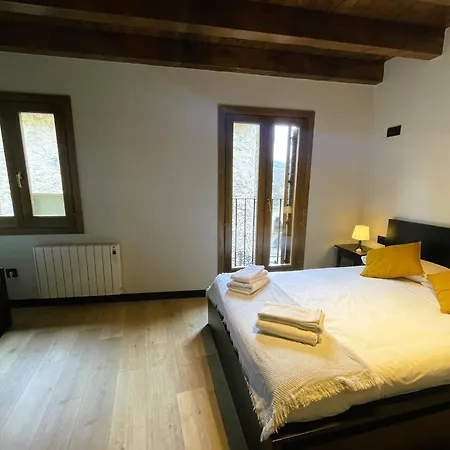 Duplex En El Puente Historico, Gra De Fajol